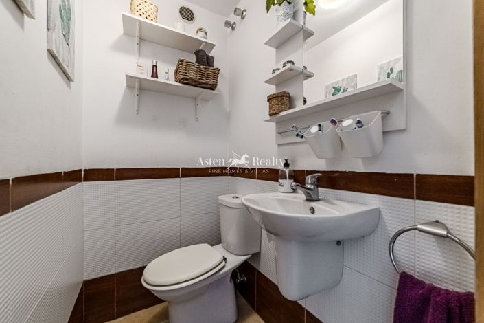 Image No.7-3 Bed House for sale