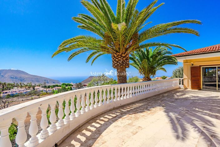 Image No.6-9 Bed Villa for sale