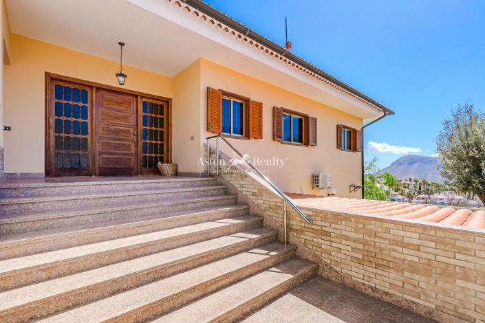 Image No.7-9 Bed Villa for sale