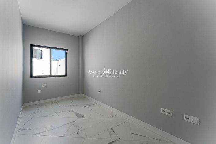 Image No.10-4 Bed Apartment for sale