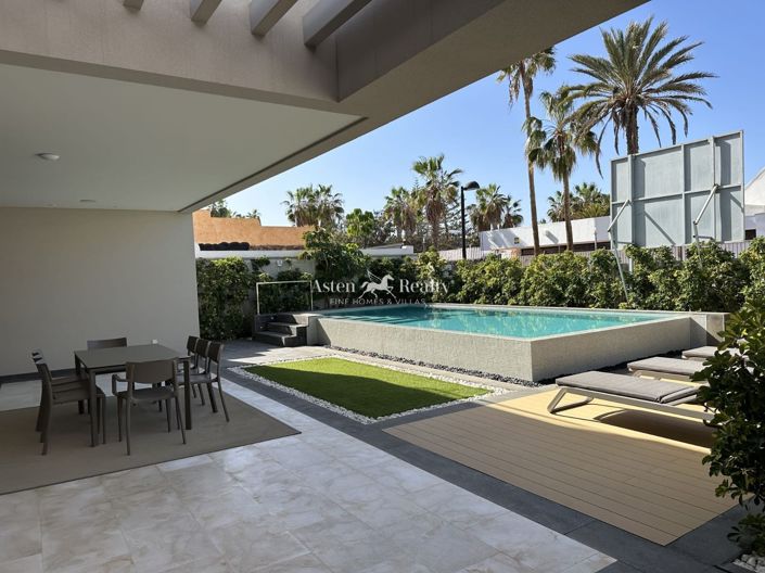 Image No.3-4 Bed Villa for sale