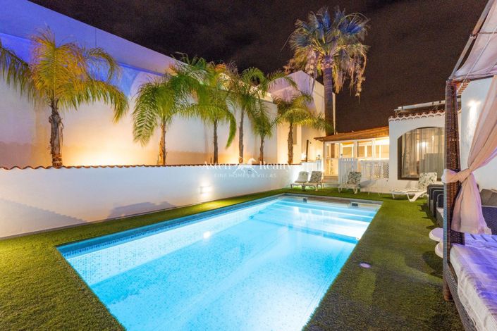 Image No.3-4 Bed Villa for sale