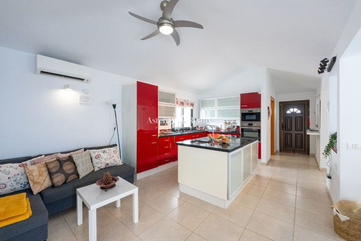 Image No.6-4 Bed Villa for sale