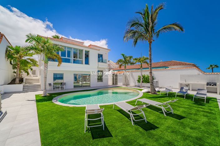 Image No.2-7 Bed Villa for sale