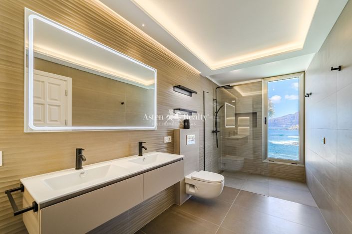 Image No.26-7 Bed Villa for sale