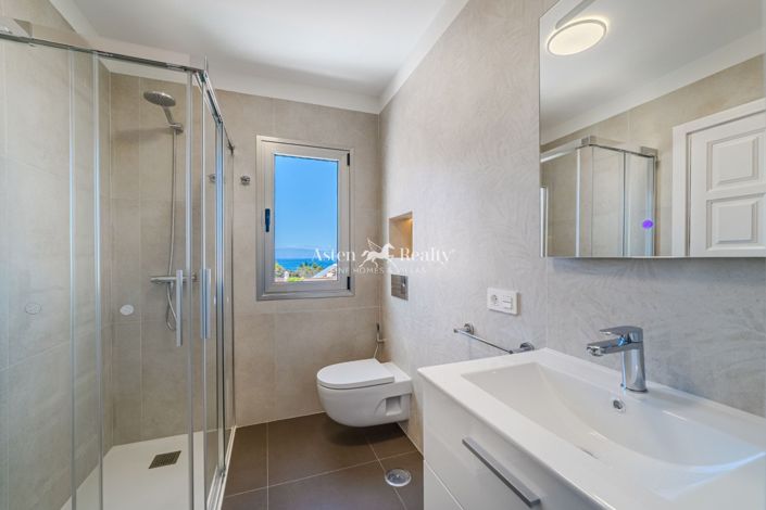 Image No.33-7 Bed Villa for sale