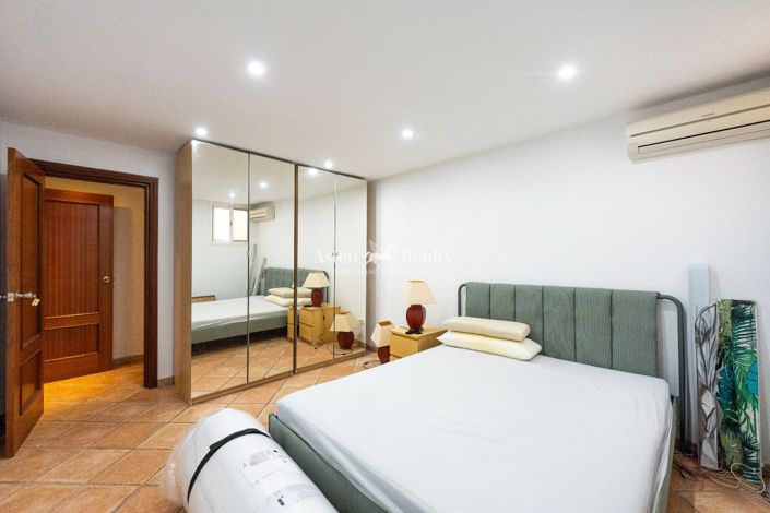 Image No.19-8 Bed Villa for sale