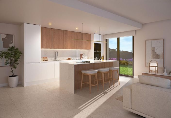 Image No.8-3 Bed Apartment for sale