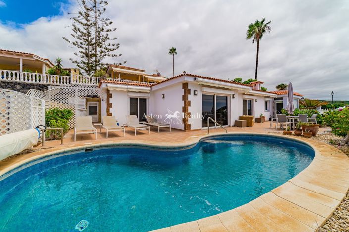 Image No.2-3 Bed Villa for sale