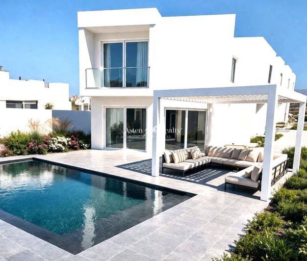 Image No.9-3 Bed House for sale