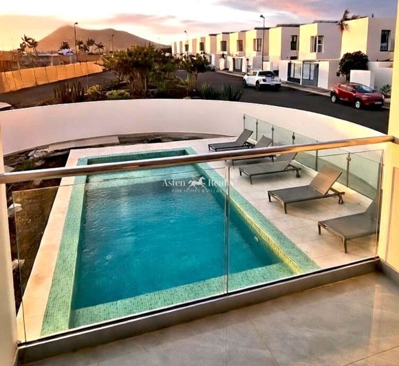 Image No.18-2 Bed House for sale