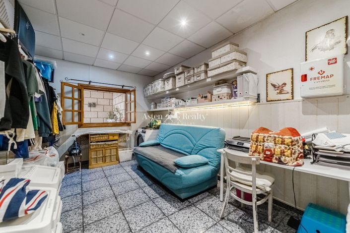 Image No.14-3 Bed House for sale