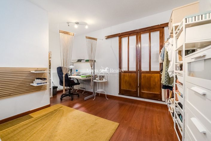 Image No.19-3 Bed House for sale