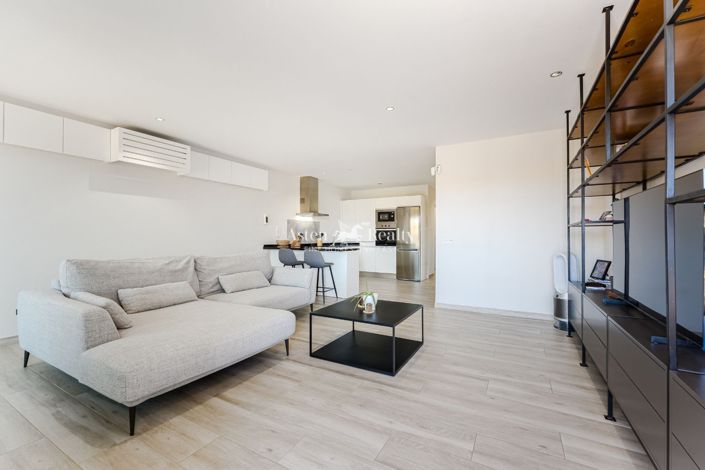 Image No.4-2 Bed Flat for sale