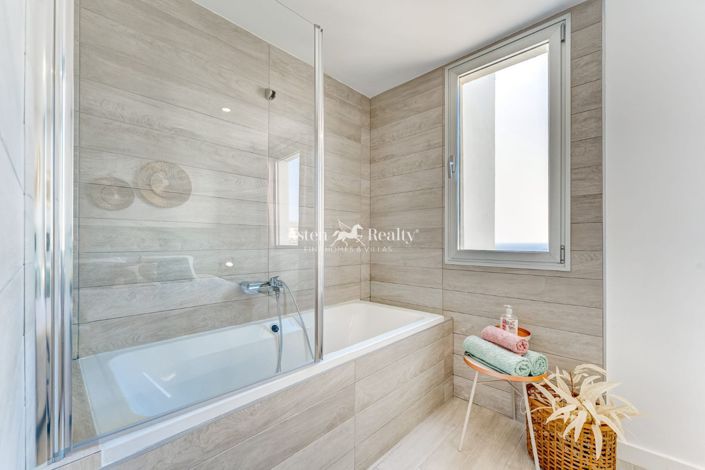 Image No.17-3 Bed Apartment for sale