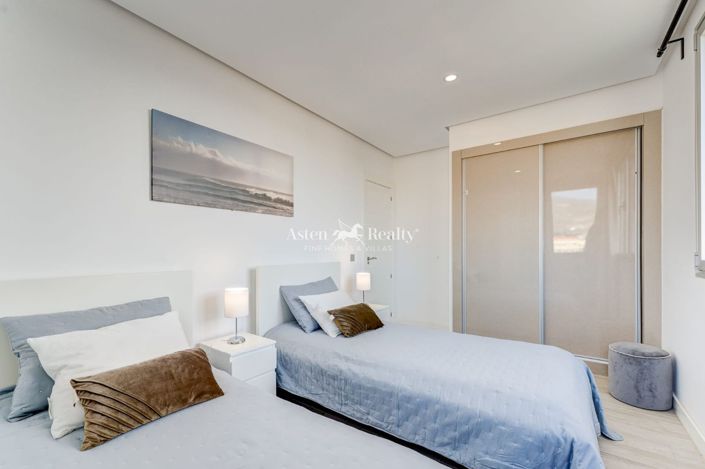 Image No.19-3 Bed Apartment for sale