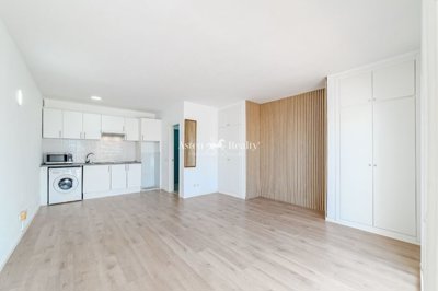 21628312