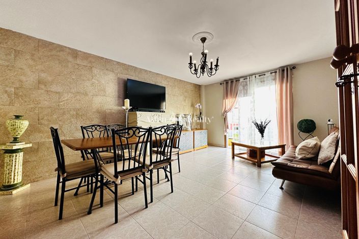 Image No.1-5 Bed Apartment for sale