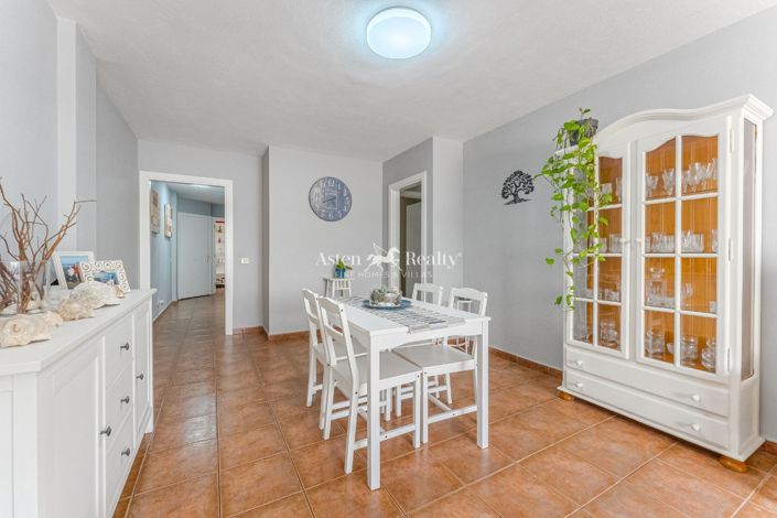 Image No.12-3 Bed Flat for sale