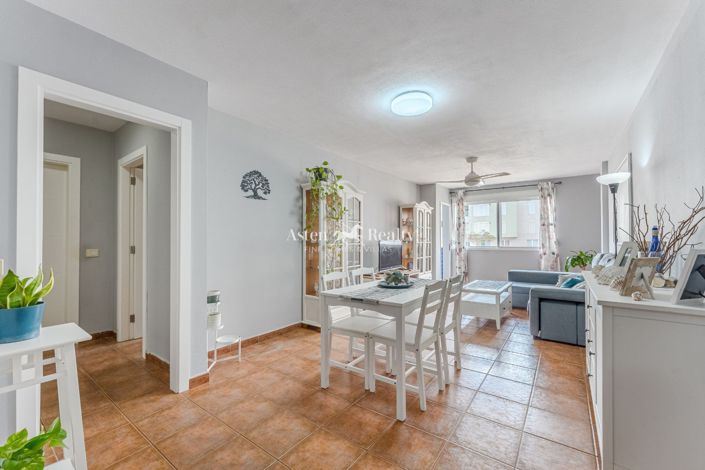 Image No.15-3 Bed Flat for sale