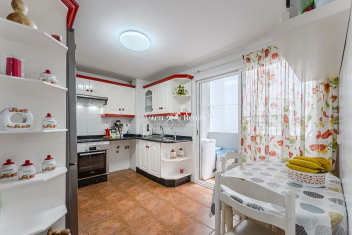 Image No.4-3 Bed Flat for sale