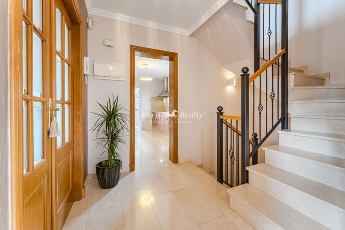 Image No.11-4 Bed Villa for sale