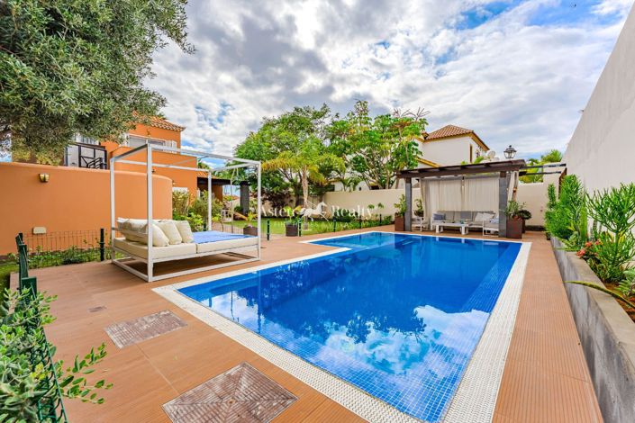 Image No.7-4 Bed Villa for sale