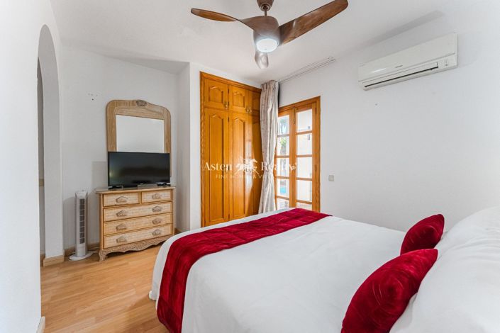 Image No.11-3 Bed Apartment for sale