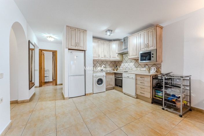 Image No.18-3 Bed Apartment for sale