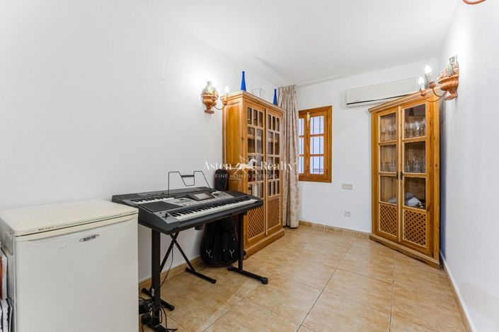 Image No.7-3 Bed Apartment for sale