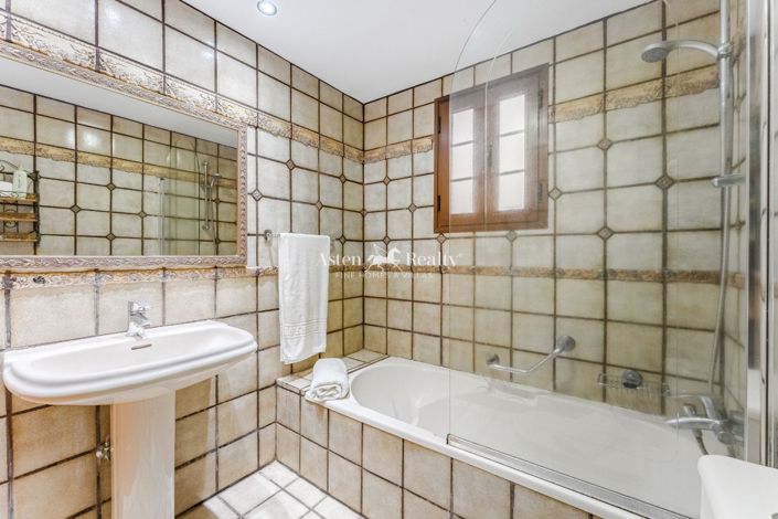 Image No.9-3 Bed Apartment for sale