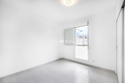 21878250