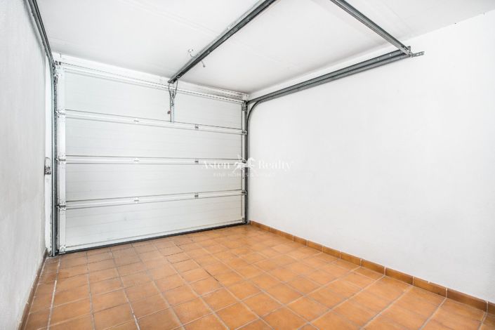 Image No.17-3 Bed House for sale