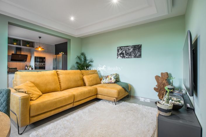 Image No.2-4 Bed Villa for sale