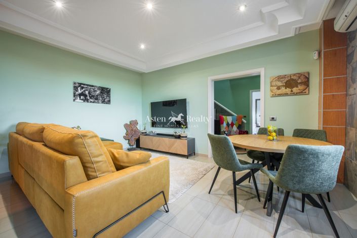 Image No.3-4 Bed Villa for sale