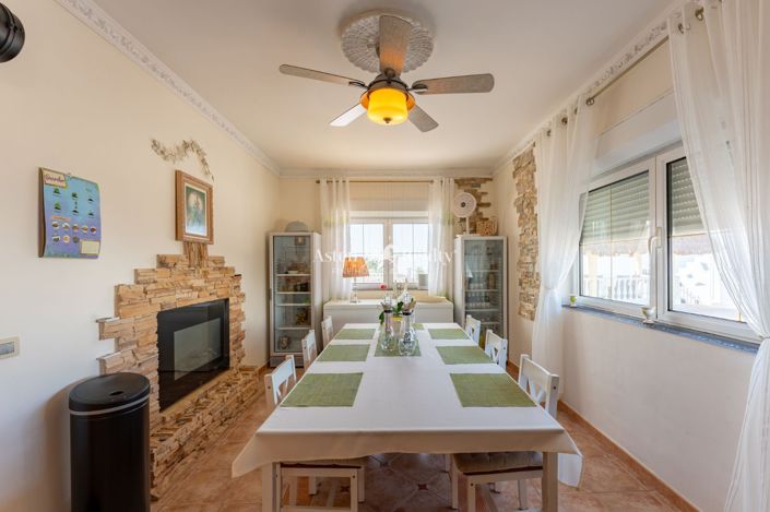 Image No.2-11 Bed Villa for sale