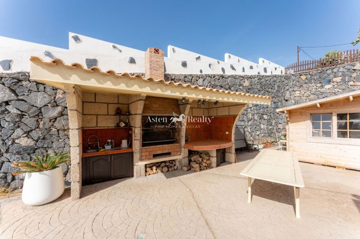 Image No.46-11 Bed Villa for sale