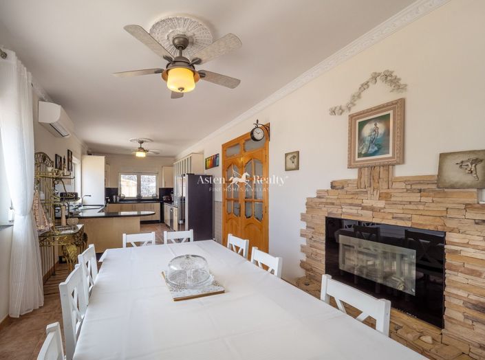 Image No.58-11 Bed Villa for sale