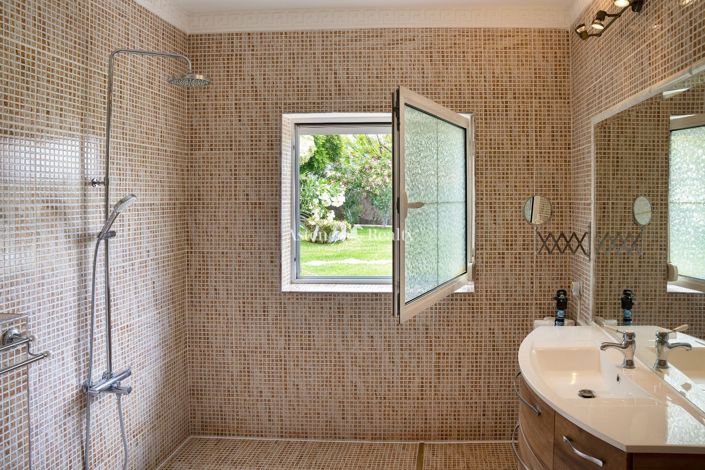 Image No.59-11 Bed Villa for sale