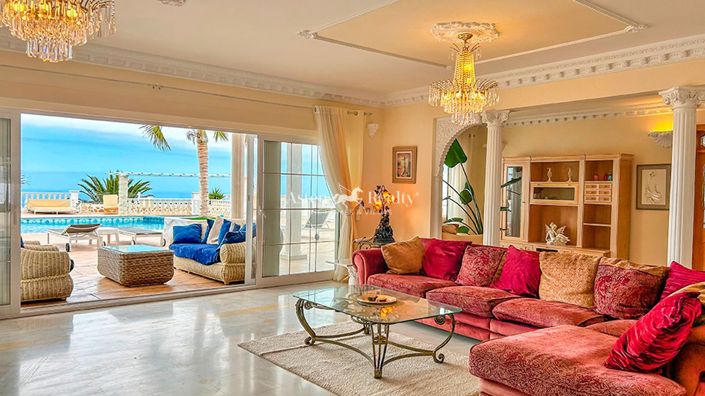 Image No.73-11 Bed Villa for sale