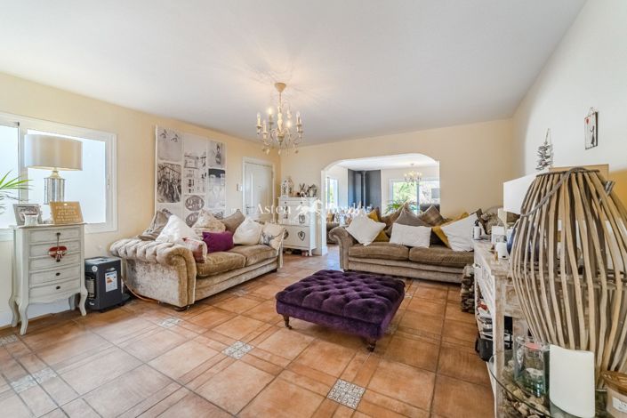 Image No.11-3 Bed Villa for sale