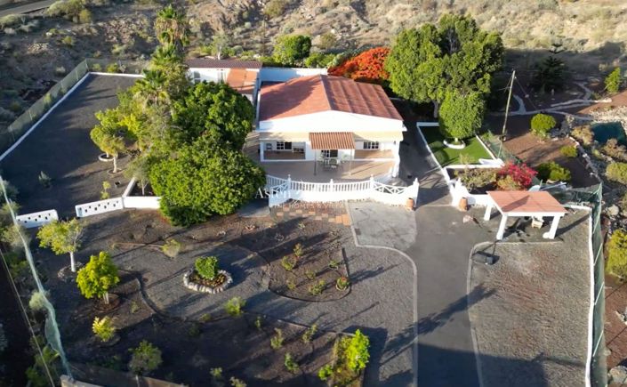 Image No.2-Villa de 5 chambres à vendre à Guia de Isora