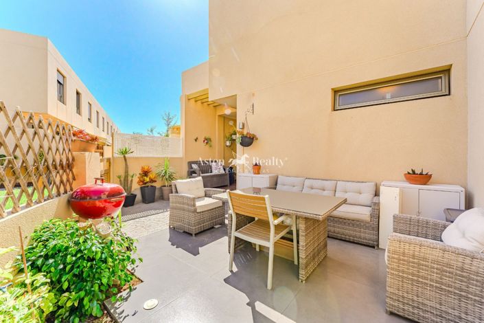 Image No.22-3 Bed House for sale