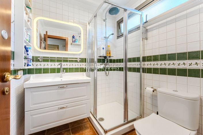 Image No.7-3 Bed House for sale