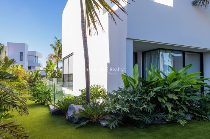 Image No.12-4 Bed Villa for sale