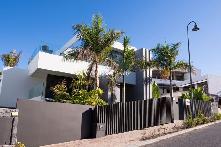 Image No.2-4 Bed Villa for sale