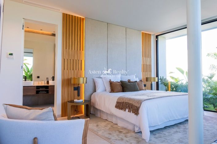 Image No.3-4 Bed Villa for sale