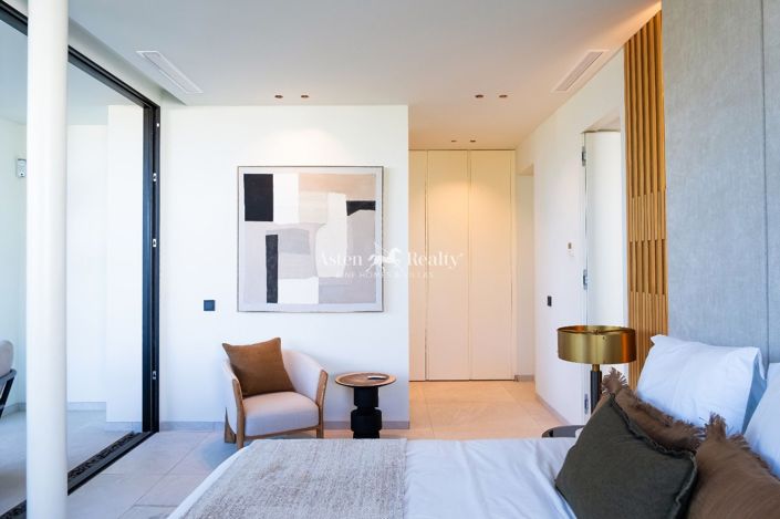 Image No.4-4 Bed Villa for sale