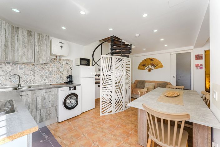 Image No.6-4 Bed House for sale