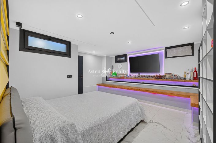 Image No.35-4 Bed Villa for sale